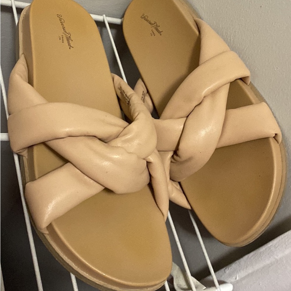 Puffer Strap Flat Sandals